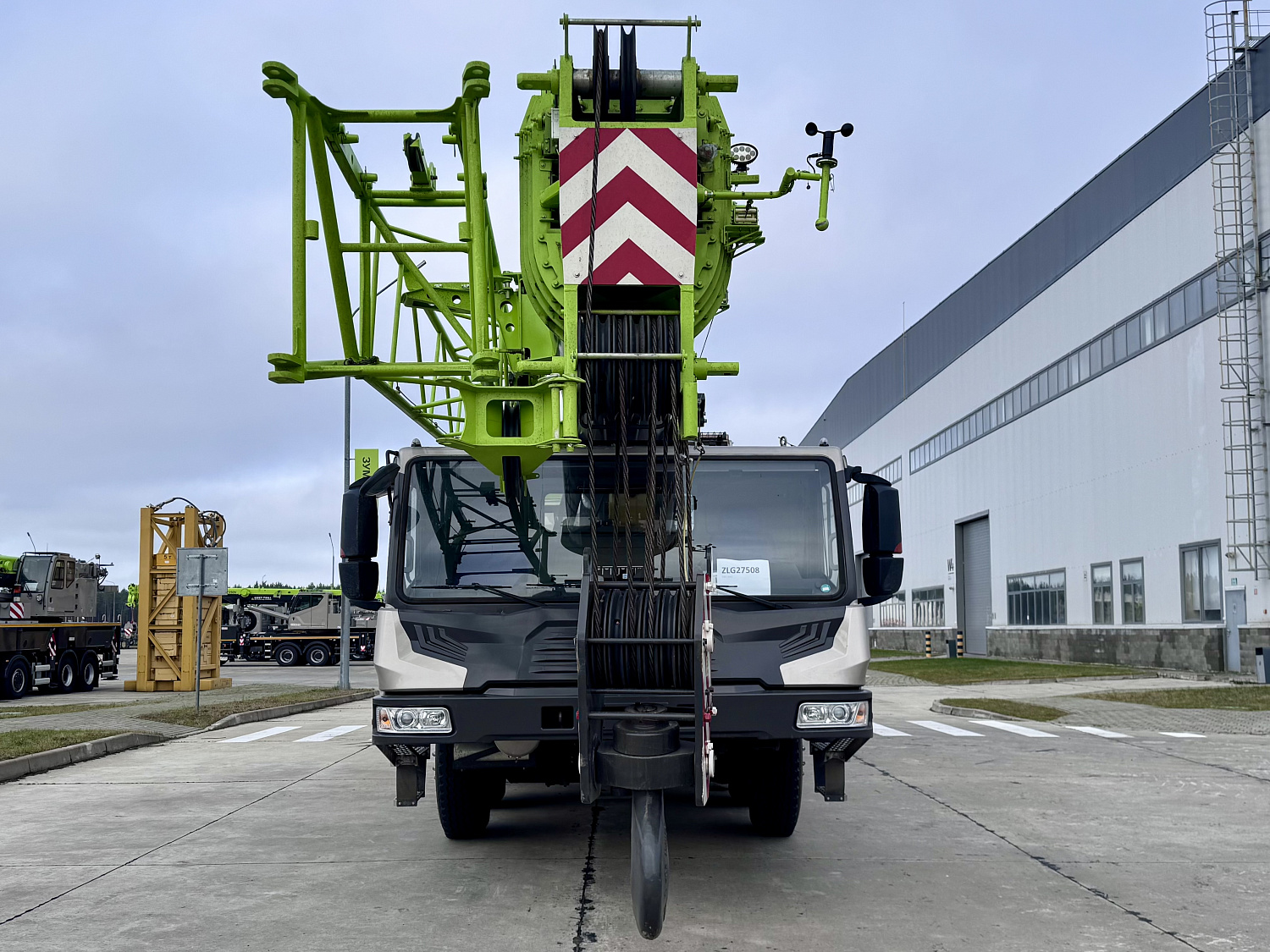 НОВИНКА! АВТОКРАН ZTC700V! В наличии на складе