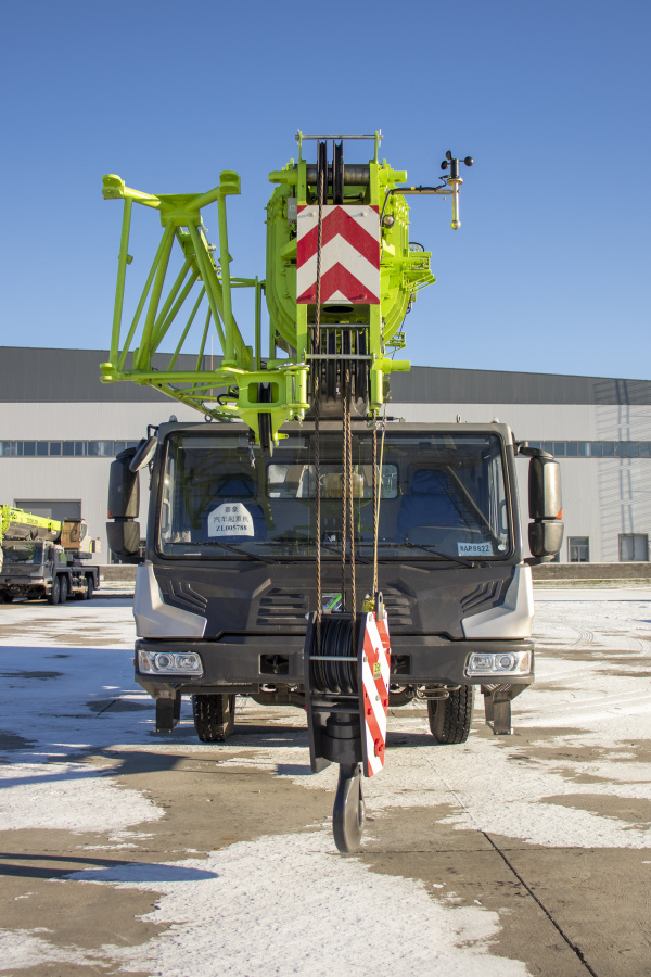 Автокран ZTC250V-1