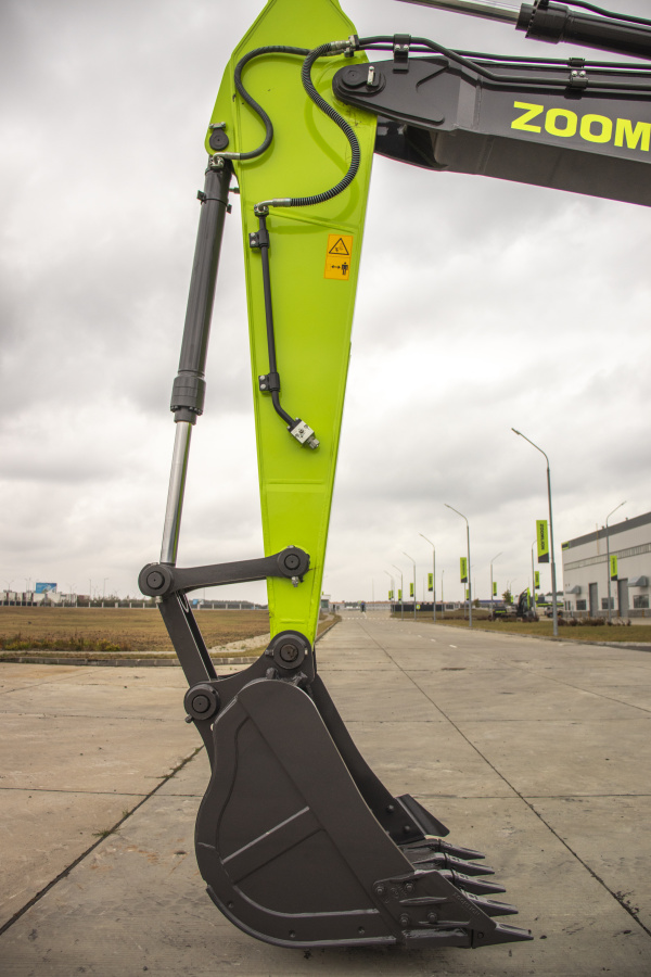 Экскаватор ZE215G