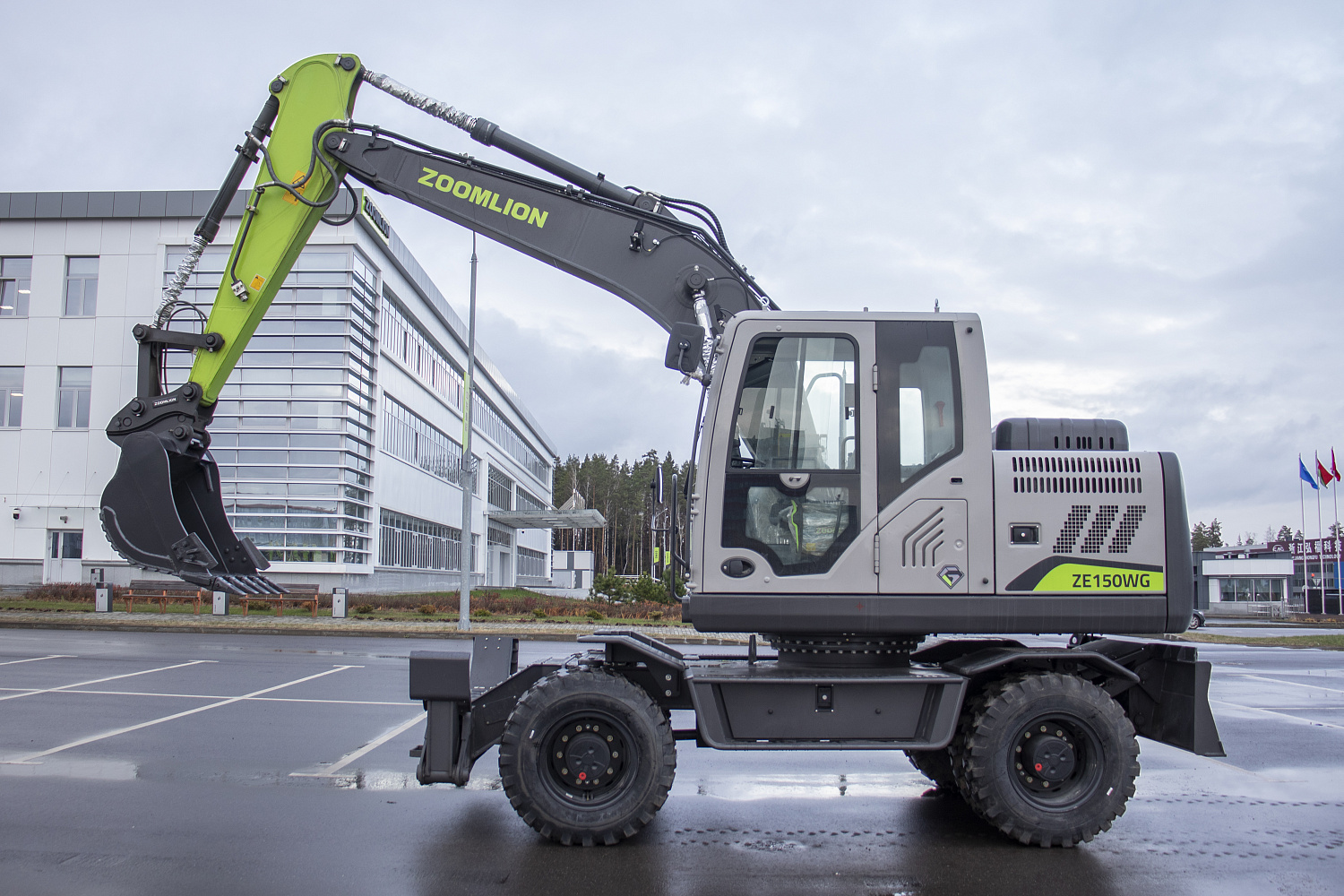 ВНИМАНИЕ! Абсолютно новый колесный экскаватор ZE150WG уже в наличии!