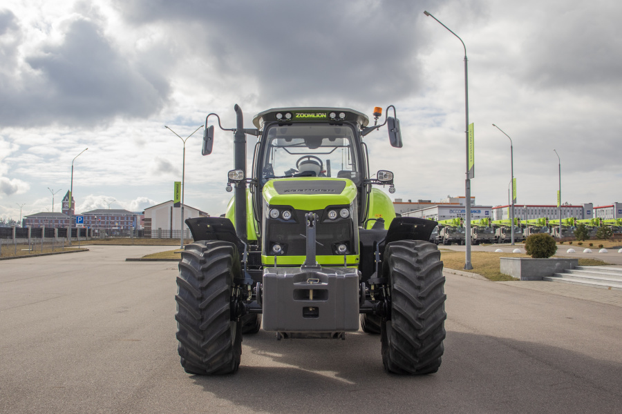 Колесный трактор PL2304 Zoomlion