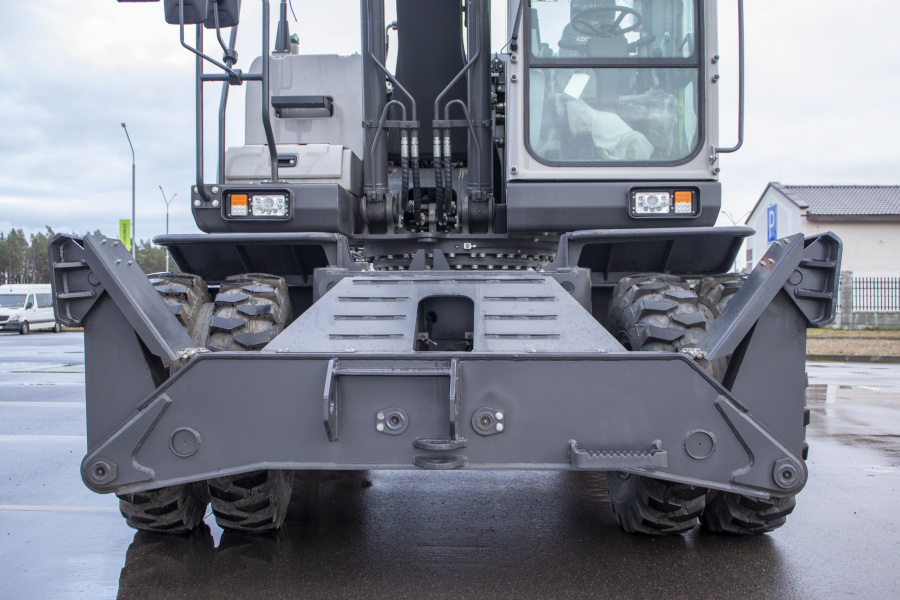 Экскаватор ZE150WG