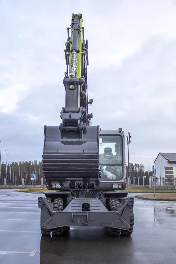 Экскаватор ZE150WG