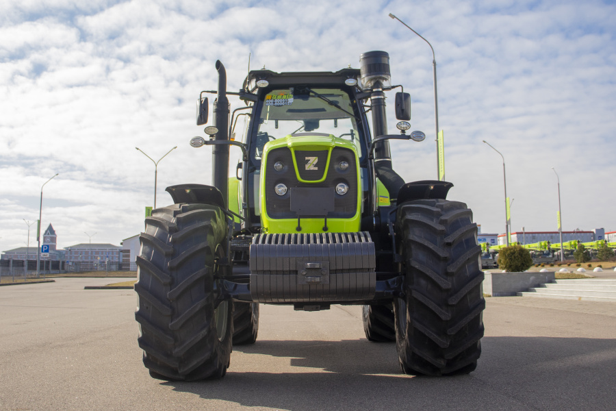 Колесный трактор PG2004 Zoomlion